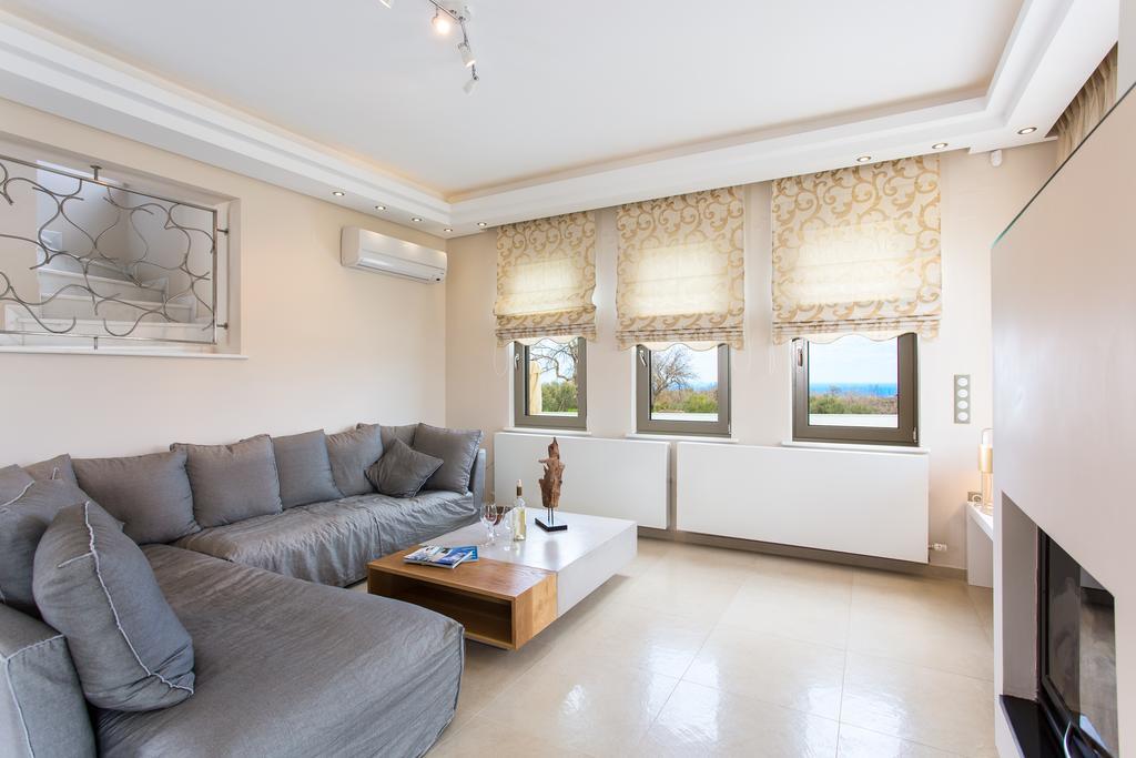 Deluxe Villa Ianthos - Outdoor Hot Tub & Kids Pool Gallos Exterior photo